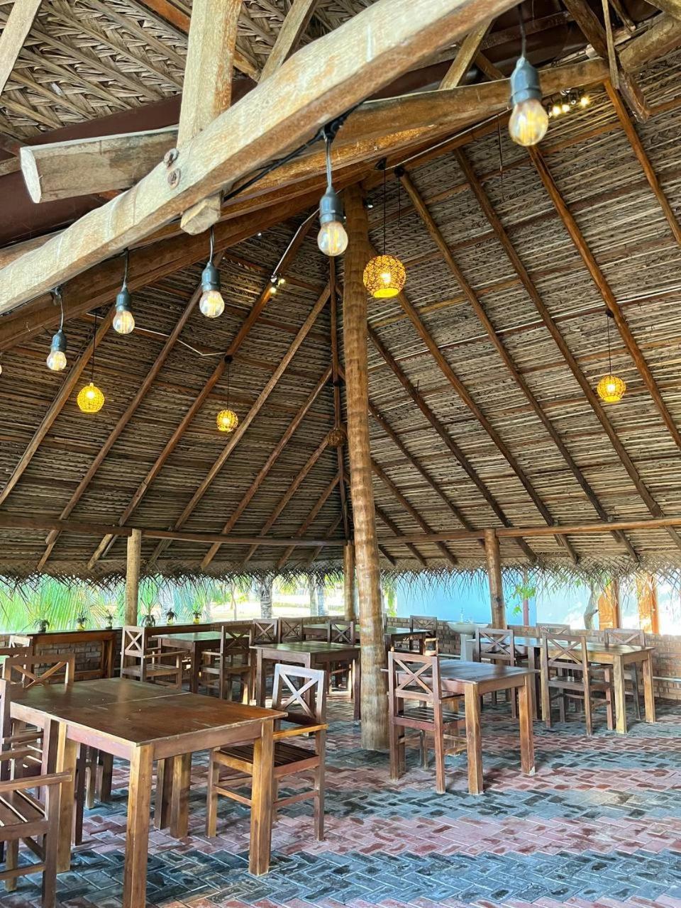 Nn Beach Resort & Spa Nilaveli Eksteriør bilde