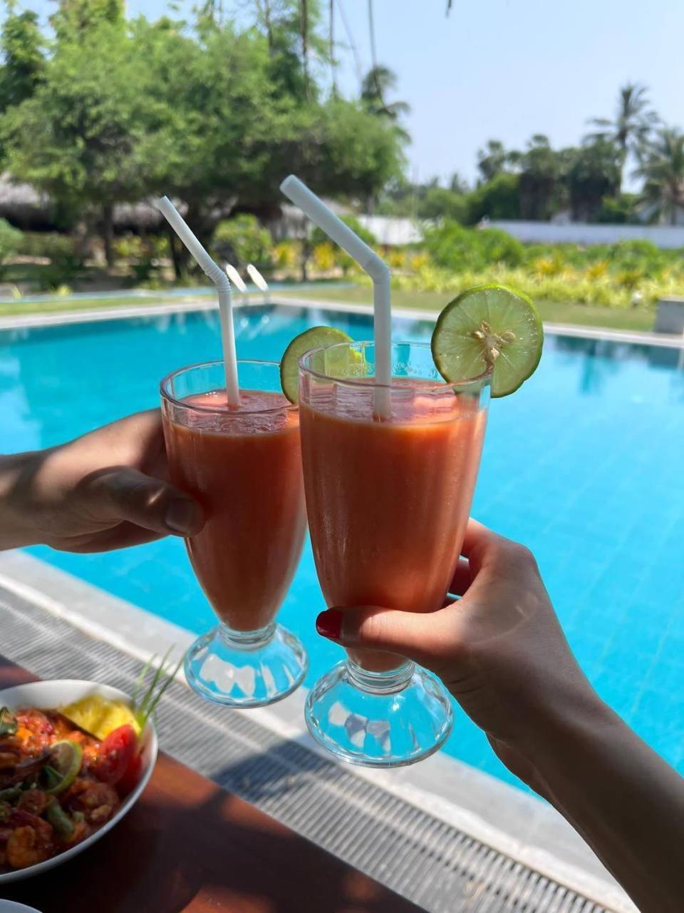Nn Beach Resort & Spa Nilaveli Eksteriør bilde