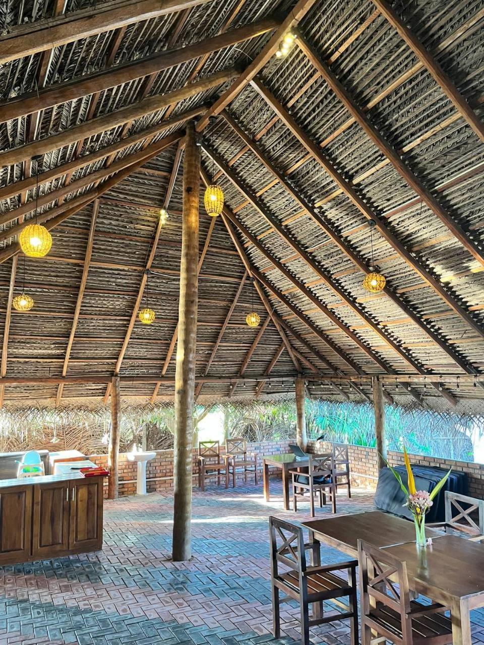 Nn Beach Resort & Spa Nilaveli Eksteriør bilde