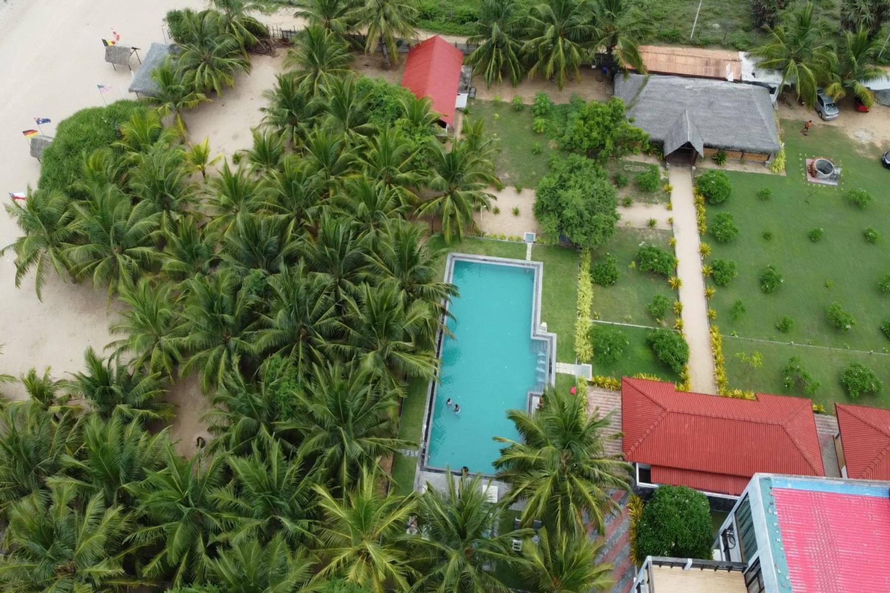 Nn Beach Resort & Spa Nilaveli Eksteriør bilde