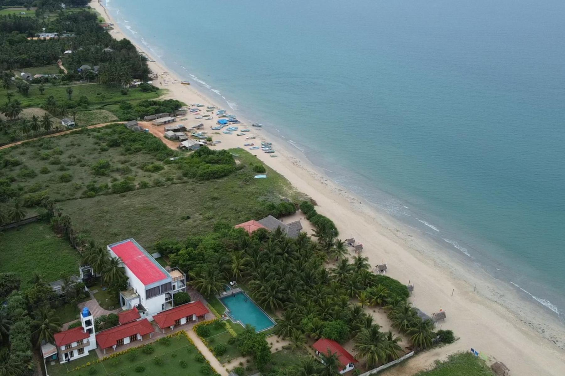 Nn Beach Resort & Spa Nilaveli Eksteriør bilde